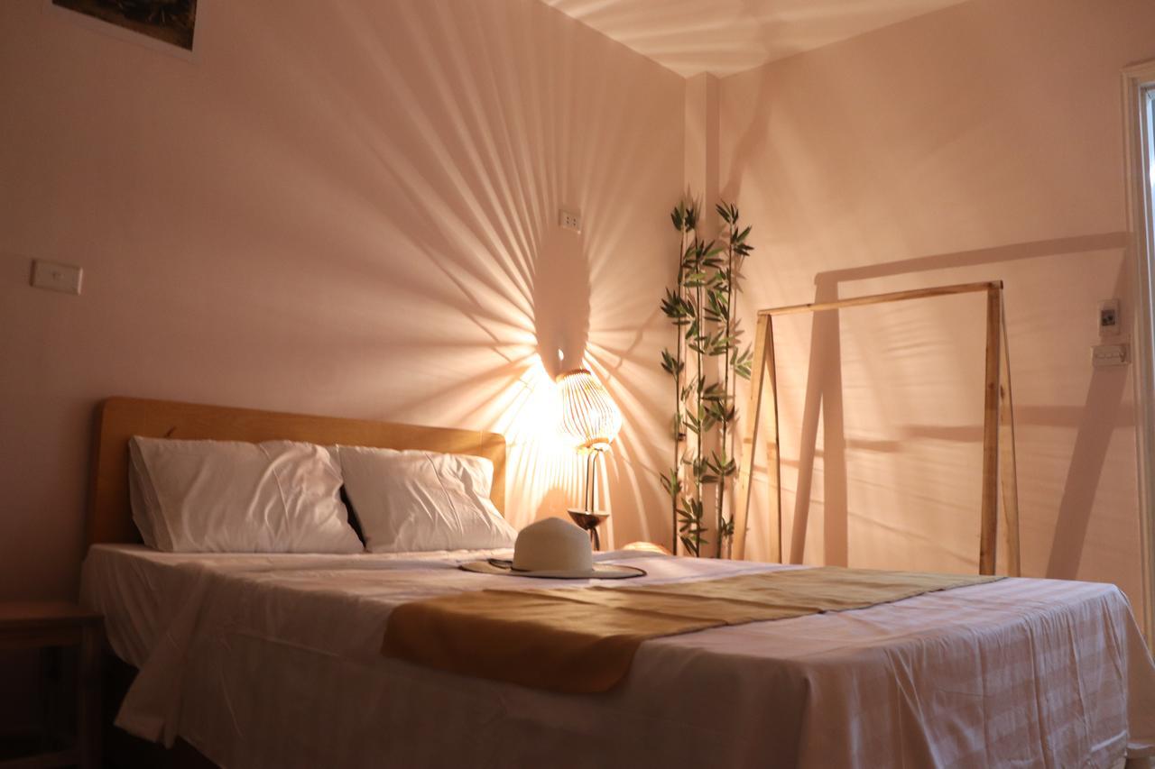 Hola Homestay Hanoi Esterno foto