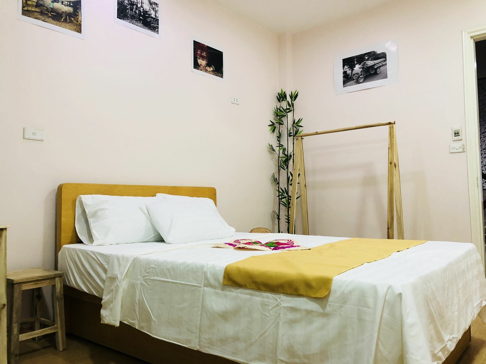 Hola Homestay Hanoi Esterno foto